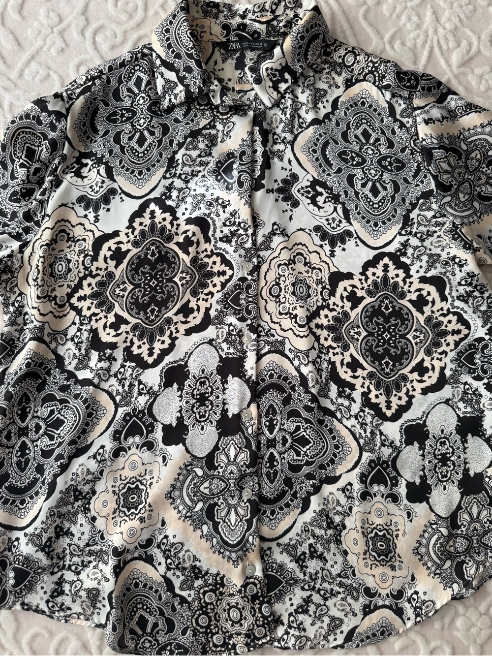 Timeless Blouse V-neck Button-Front. Like Satin Fabric